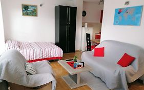 Good Host
